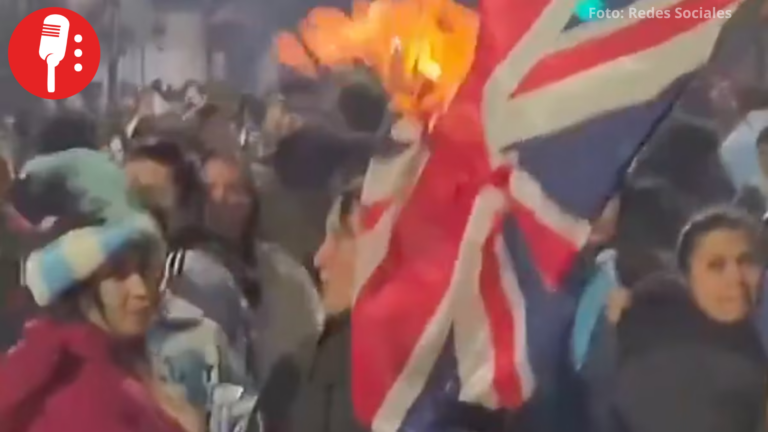 Argentinos queman bandera del Reino Unido antes de partido contra Inglaterra 