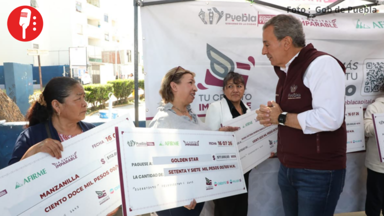 Fortalecen negocios con entrega de créditos en Infonavit San Pedro Puebla