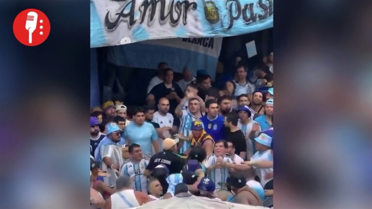 Barras argentinas protagonizan pelea antes de la semifinal vs Inglaterra