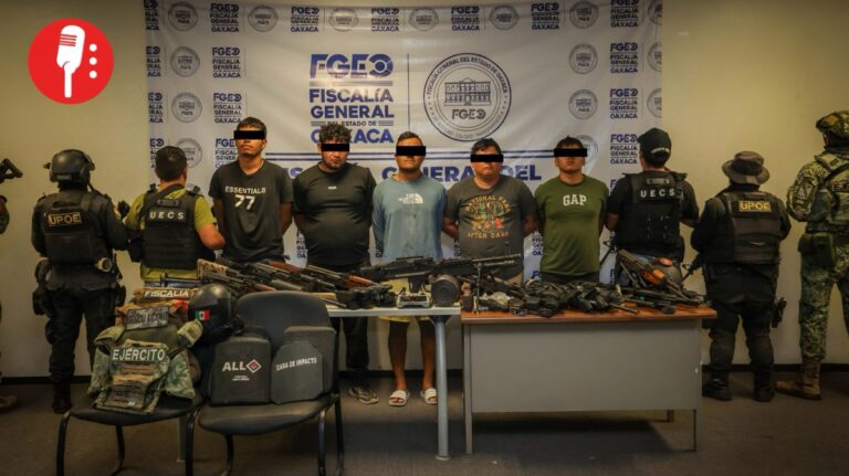 Militares aseguran arsenal clave en Pinotepa Nacional