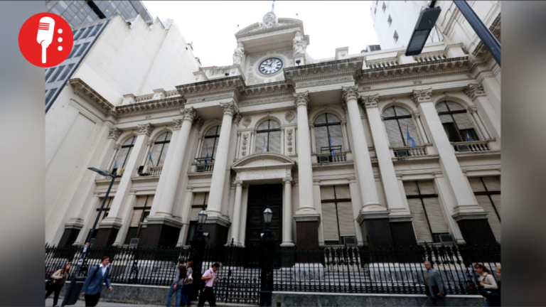 Bancos argentinos podrán cobrar deudas directo de las cuentas de los clientes