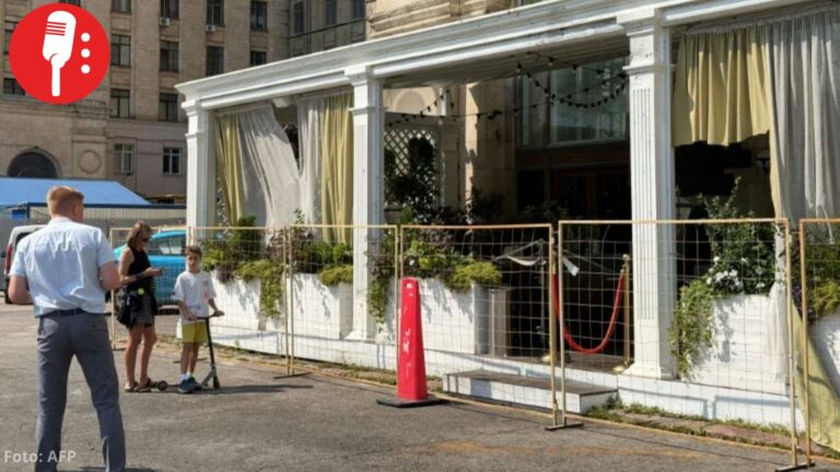 Explosión en restaurante de Moscú deja al menos tres muertos; Rusia señala a Ucrania