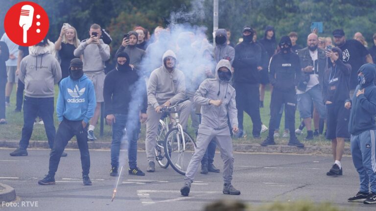 Detienen a cinco personas tras ataques contra migrantes en Inglaterra