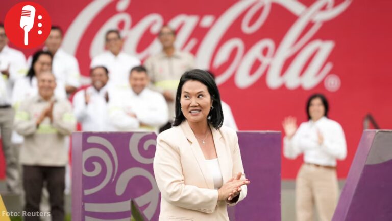Fujimori defiende a Coca-Cola pese a que se apropia del agua, genera plásticos y deteriora la salud