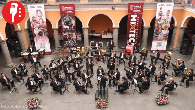 Banda Sinfónica Mixteca celebra 20 años de música y tradición en Puebla