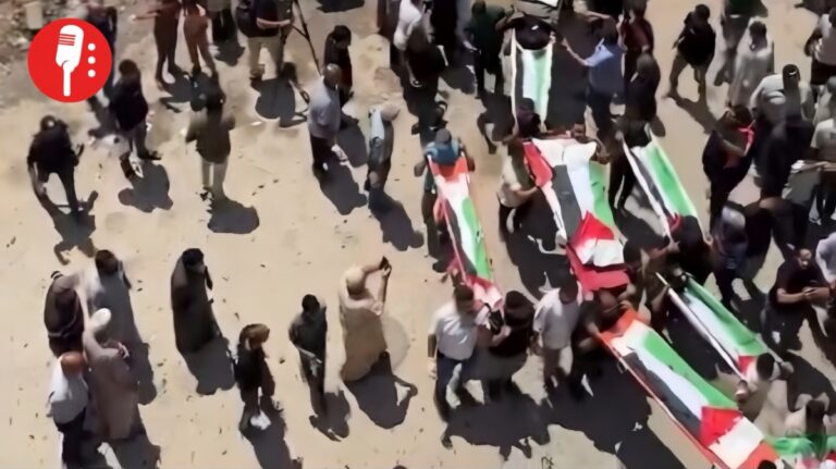 Gaza despide en un solo funeral a 112 víctimas de un bombardeo israelí