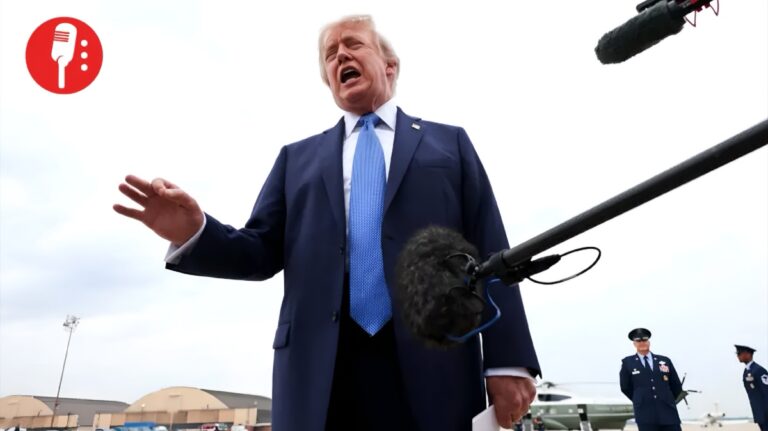 Trump descarta crisis en el portaaviones Lincoln pese a reportes de malestar