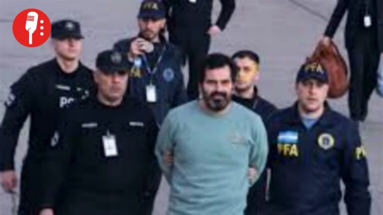 Marina da de baja a excontralmirante ligado al huachicol
