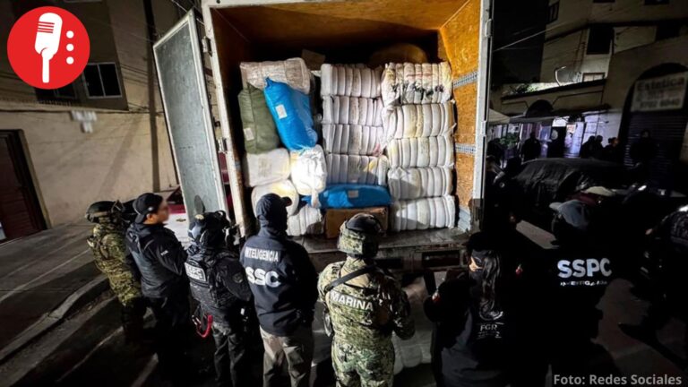 Autoridades desmantelan bodegas con 13 toneladas de tabaco ilegal en CDMX