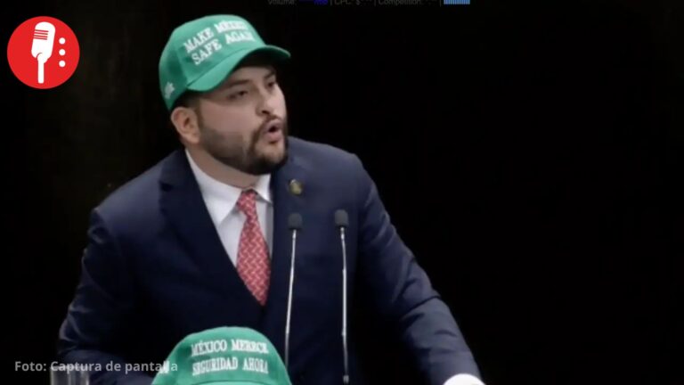 Con gorra de Trump, el porro de Alito, Carlos Mancilla, arremete contra Morena en San Lázaro
