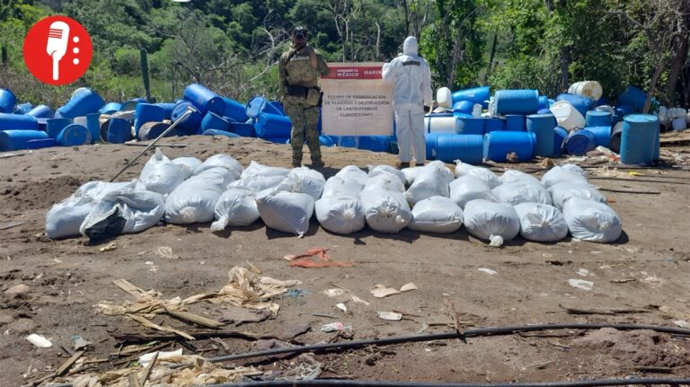 Marina destruye megalaboratorio de metanfetamina en Sinaloa