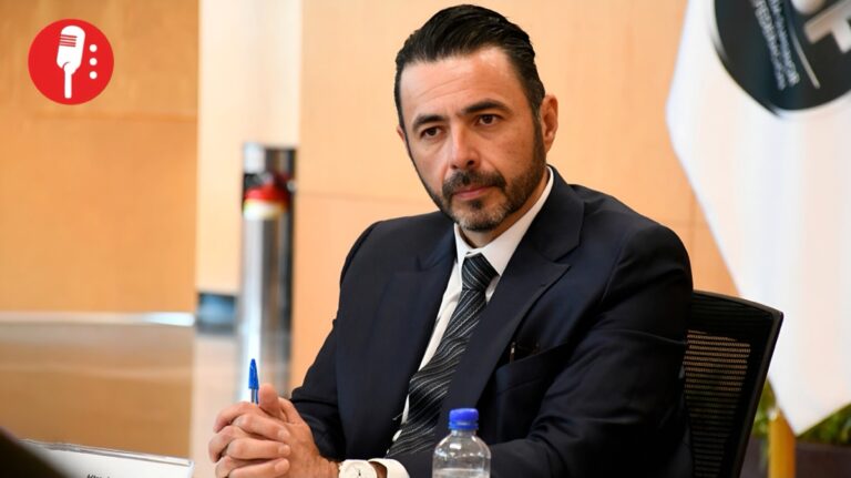 Auditor niega ganar más que Sheinbaum