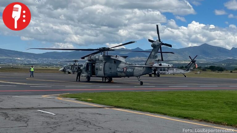 Rescatan en helicóptero a 30 personas atrapadas por “Rachel” en cerro de Ensenada