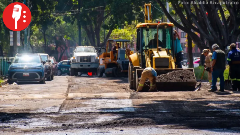 Azcapotzalco realiza trabajos de mejoramiento vial en la calle Renacimiento