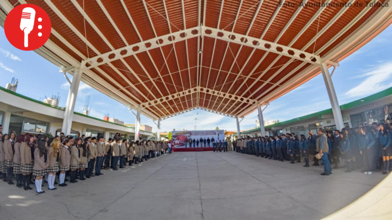 Toluca entrega techumbre para 792 estudiantes en Calixtlahuaca