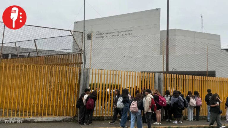 Prepa 1 de la UNAM mantiene paro; acusan al director de pedófilo