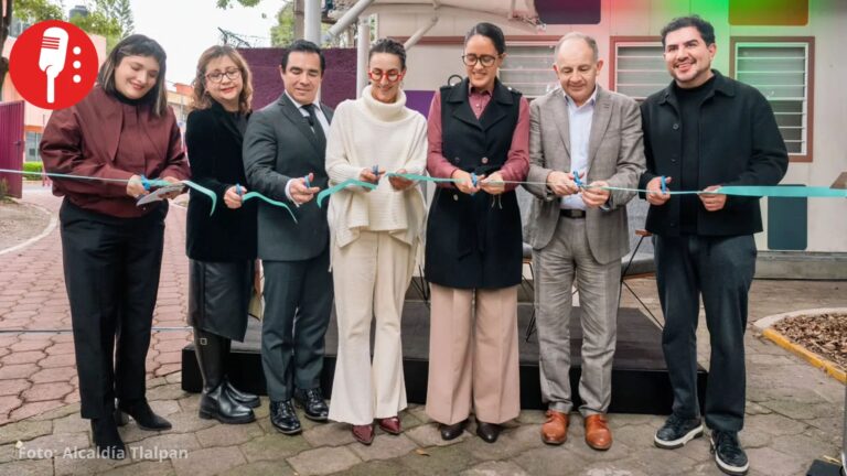 Gaby Osorio inaugura aula digital para acercar la tecnología a familias de Tlalpan