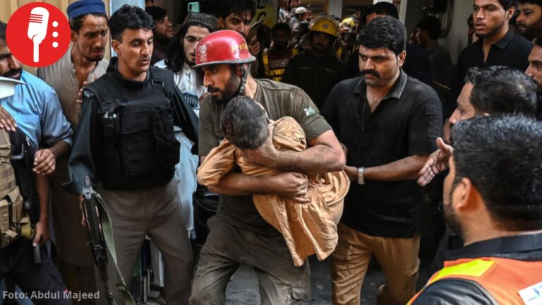 Al menos 34 niños y una maestra mueren al derrumbarse el techo de una escuela en Pakistán
