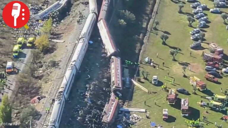 Al menos 64 muertos por choque de dos trenes de alta velocidad en Toledo, España