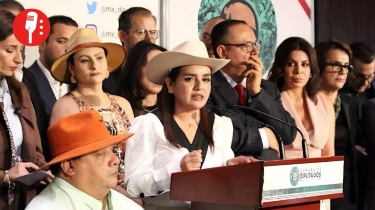 Lo que Harfuch le dijo a Grecia Quiroz sobre el celular de Carlos Manzo