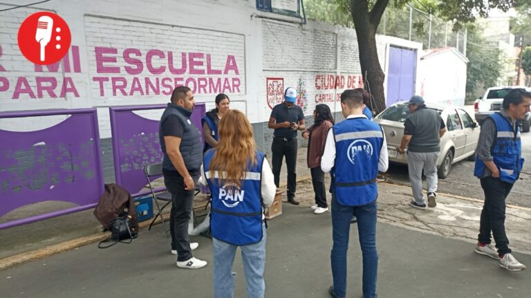 Huevo a 25 pesos con INE en Azcapotzalco: vecinos cuestionan apoyo del PAN